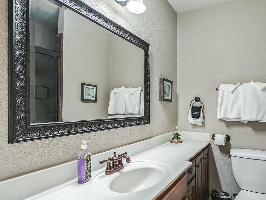 Quiet Plaza Two Bedroom 2 Bathroom Kansas City Eksteriør billede