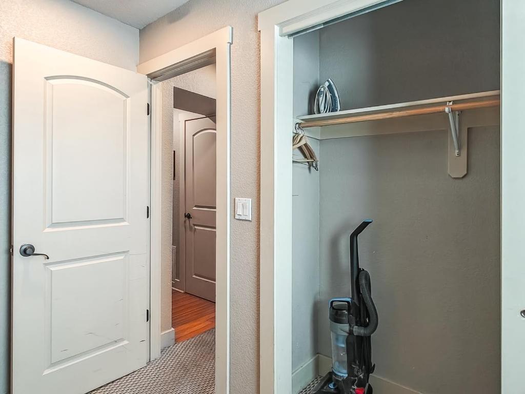 Quiet Plaza Two Bedroom 2 Bathroom Kansas City Eksteriør billede