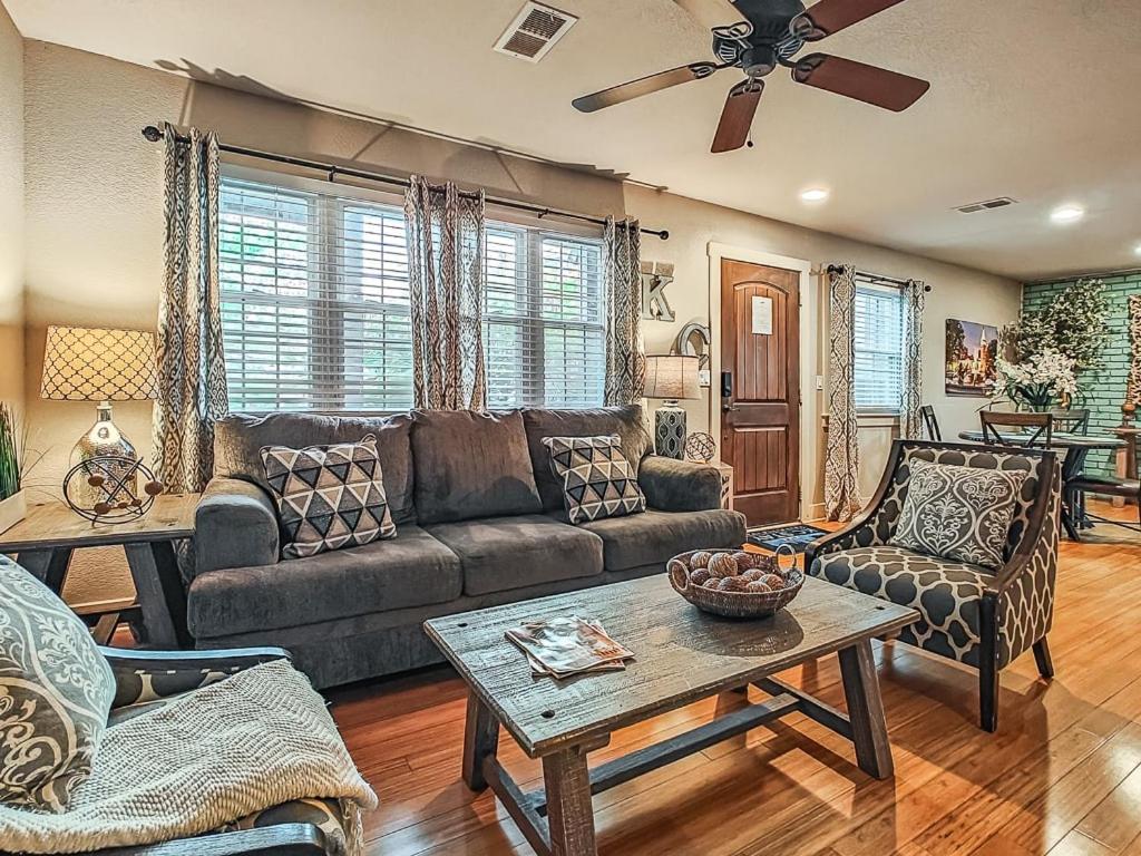Quiet Plaza Two Bedroom 2 Bathroom Kansas City Eksteriør billede
