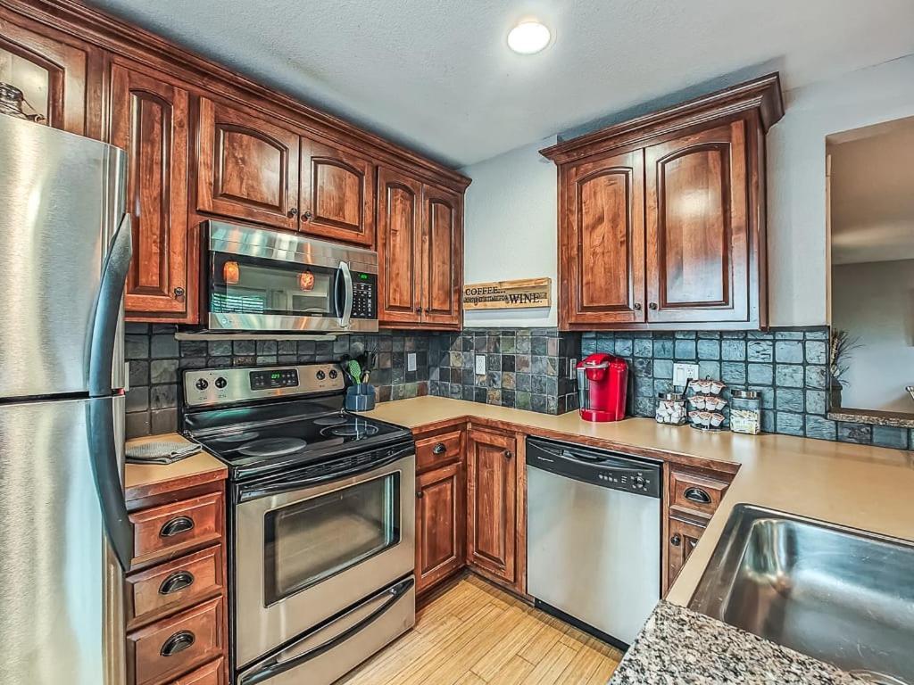 Quiet Plaza Two Bedroom 2 Bathroom Kansas City Eksteriør billede